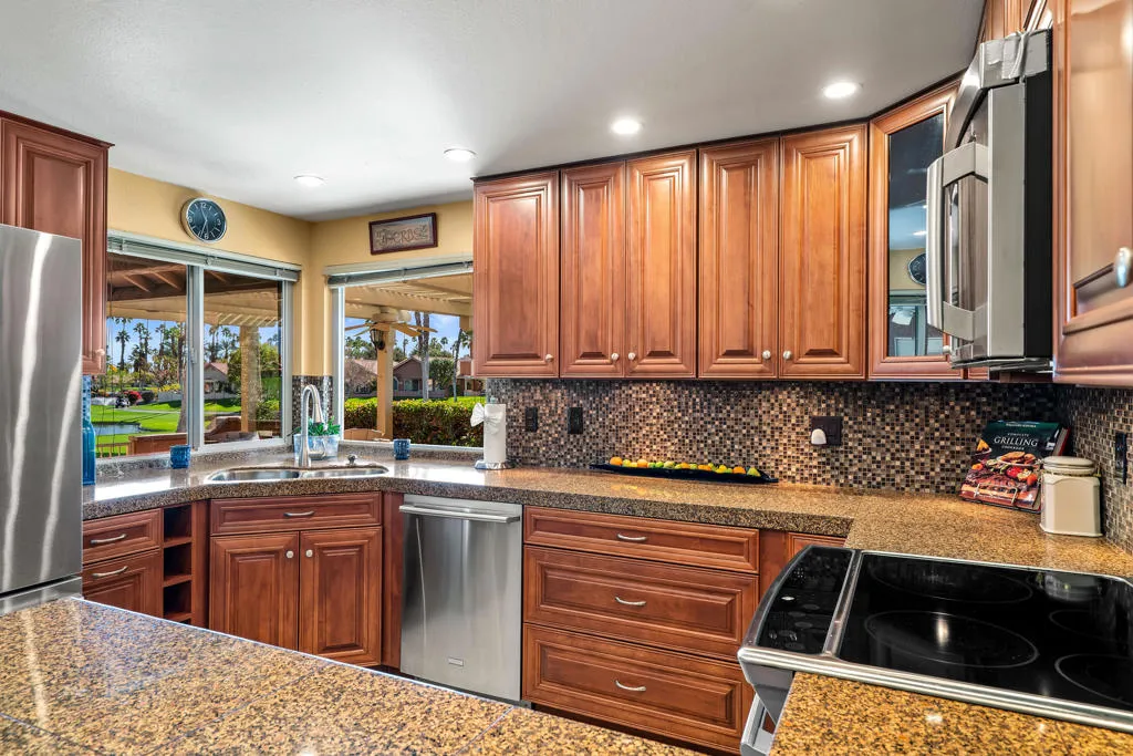 42110 Sand Dune Drive, Palm Desert, California 92211 home-pic-15