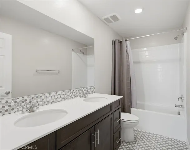 Second Bathroom
Second Level