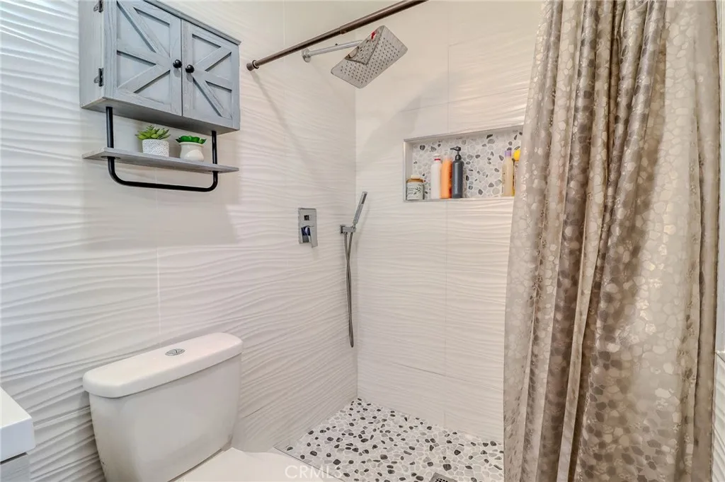 5970 Sky Meadow, Jurupa Valley, California 92509 home-pic-8