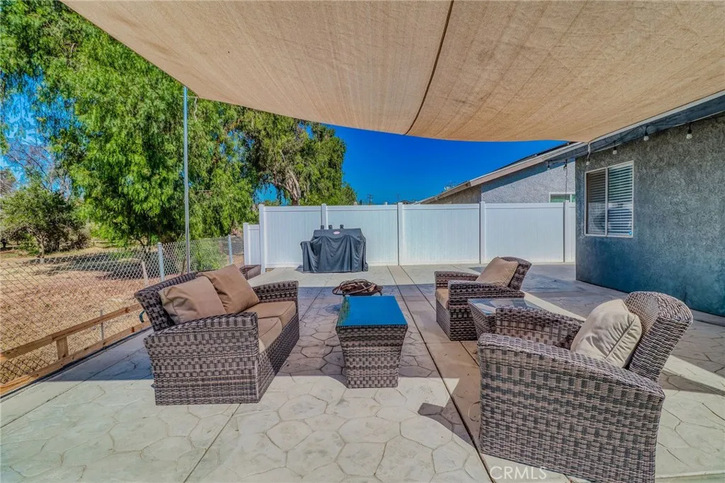 5970 Sky Meadow, Jurupa Valley, California 92509 home-pic-16