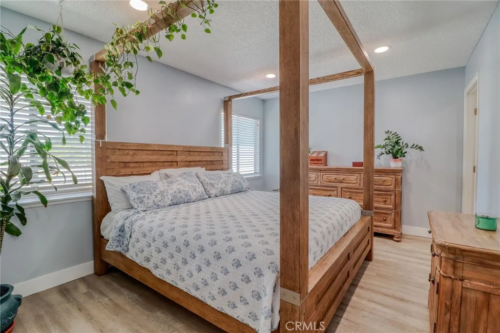 5970 Sky Meadow, Jurupa Valley, California 92509 home-pic-10