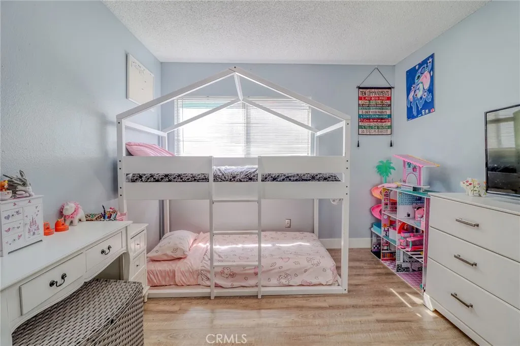 5970 Sky Meadow, Jurupa Valley, California 92509 home-pic-11
