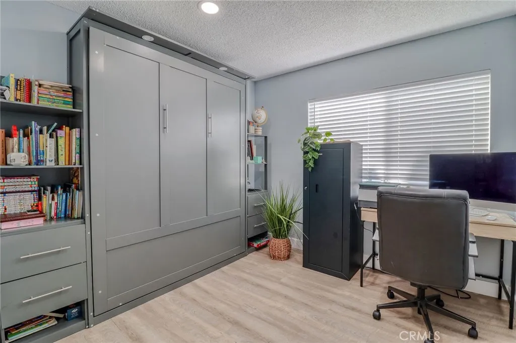 5970 Sky Meadow, Jurupa Valley, California 92509 home-pic-12