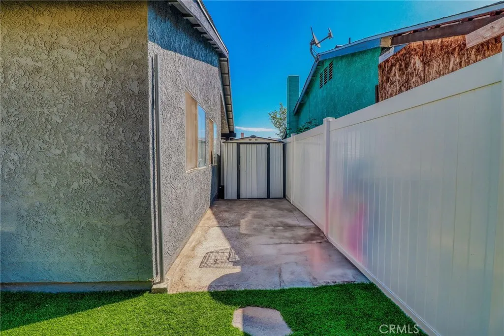 5970 Sky Meadow, Jurupa Valley, California 92509 home-pic-15