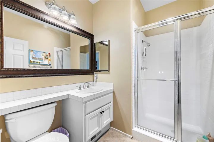 secondary bath - ensuite - up