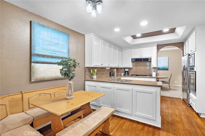 eat in kitchen