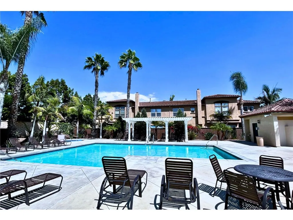 4484 Brisbane Way 3, Oceanside, California 92058 home-pic-41