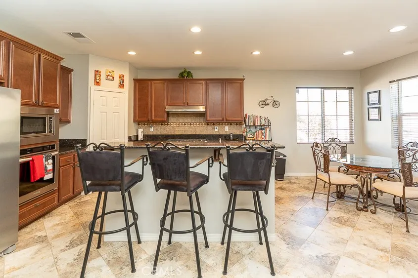 39236 Shree Road, Temecula, California 92591 home-pic-11