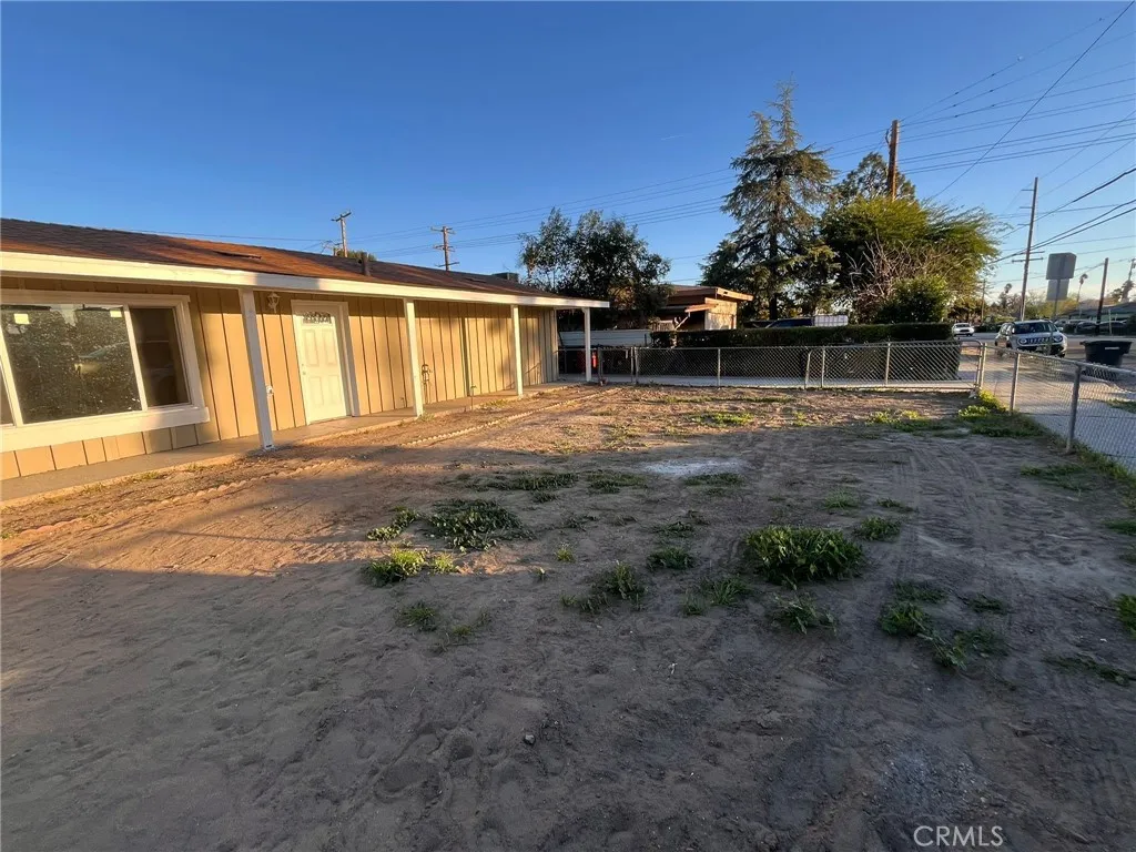 675 S Santa Fe Avenue, San Jacinto, California 92583 home-pic-2