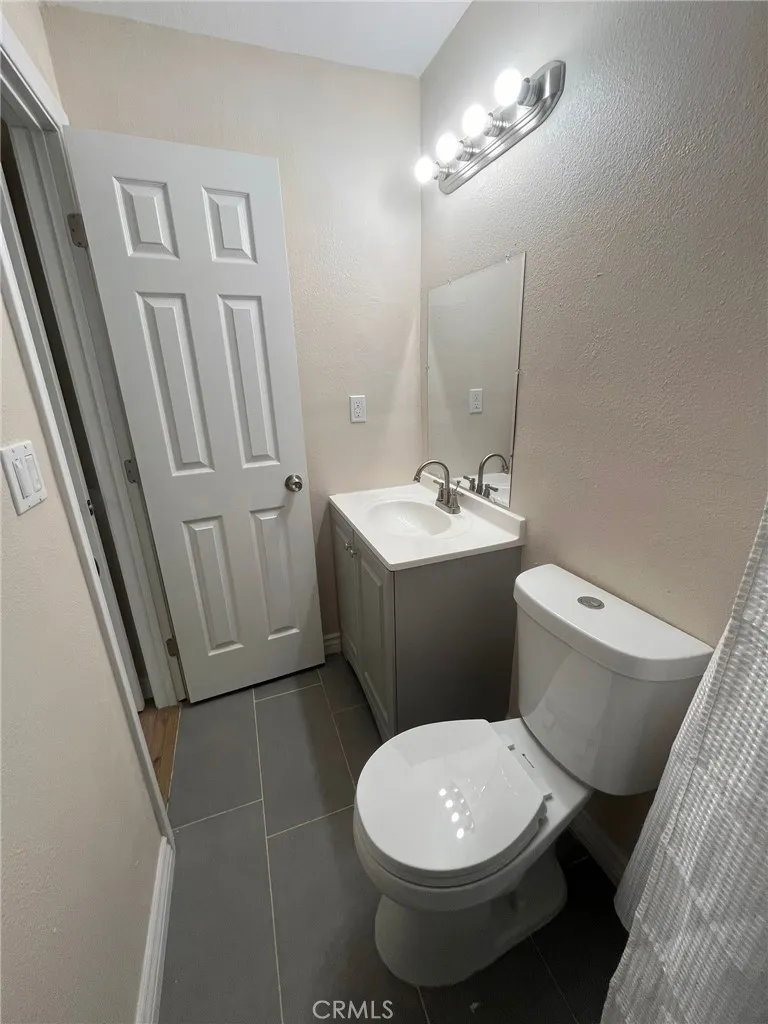 675 S Santa Fe Avenue, San Jacinto, California 92583 home-pic-21