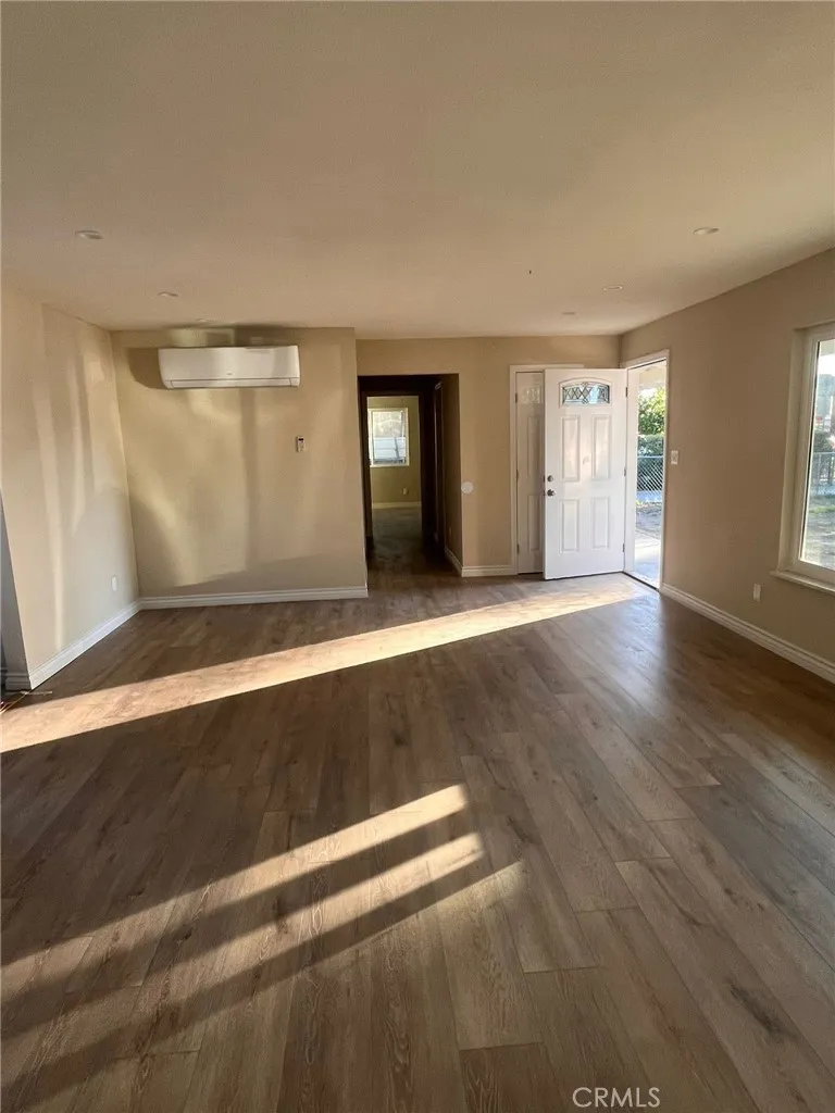 675 S Santa Fe Avenue, San Jacinto, California 92583 home-pic-9