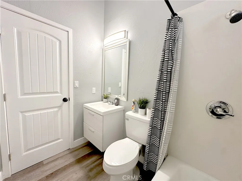 726 Golden, Lake Arrowhead, California 92352 home-pic-21