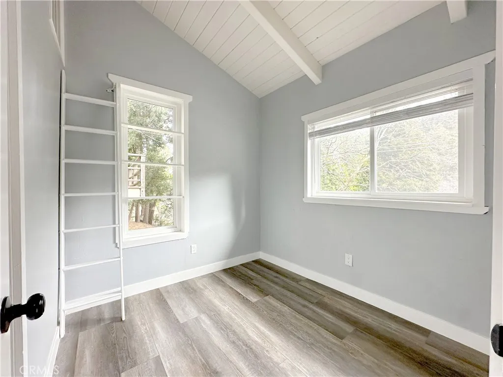 726 Golden, Lake Arrowhead, California 92352 home-pic-16