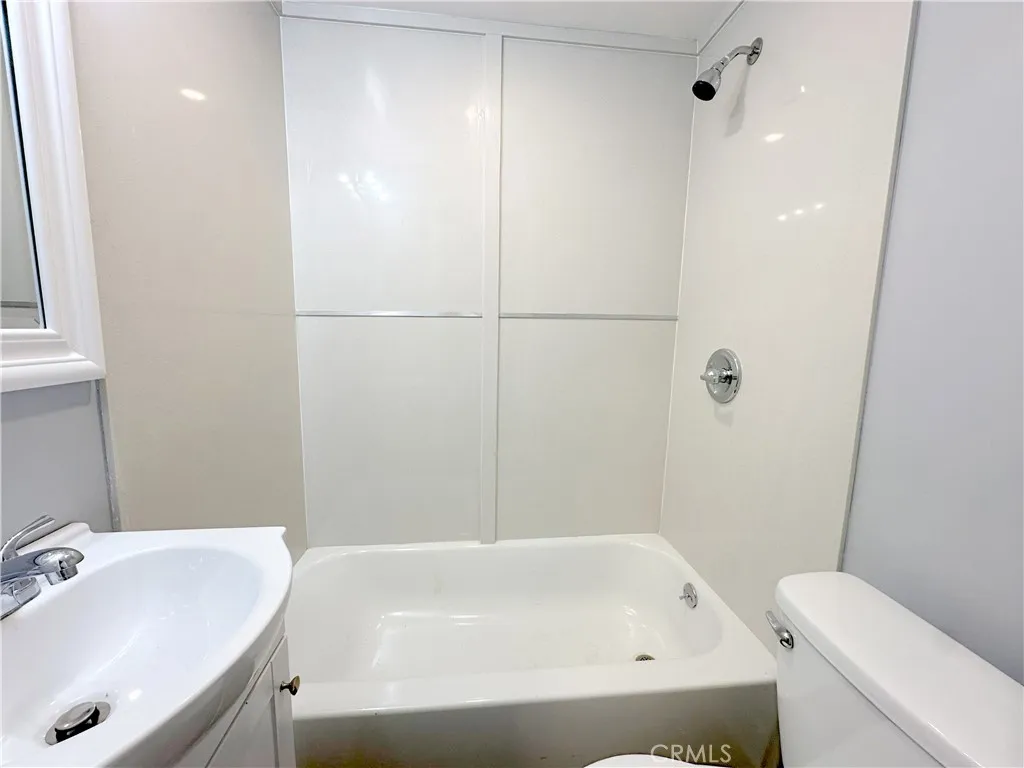 726 Golden, Lake Arrowhead, California 92352 home-pic-31