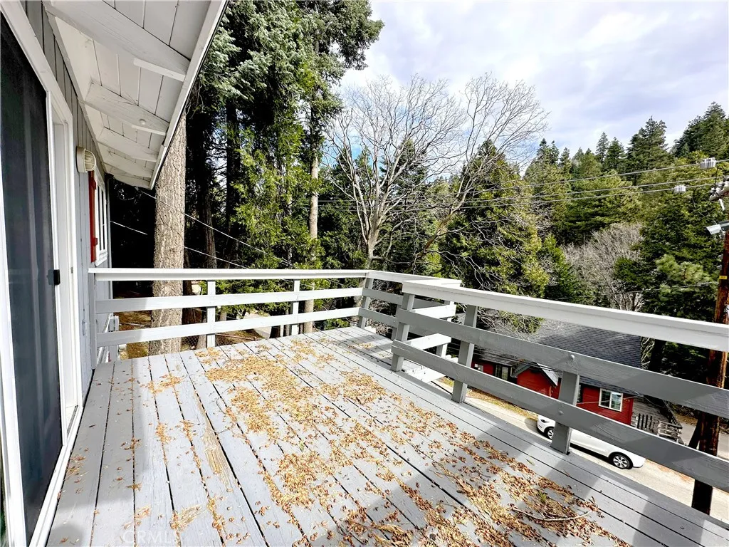 726 Golden, Lake Arrowhead, California 92352 home-pic-13