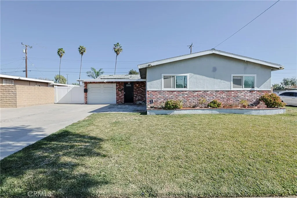 7586 El Prado, Buena Park, California 90620 home-pic-4
