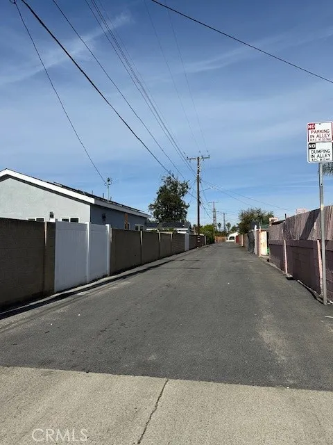 7586 El Prado, Buena Park, California 90620 home-pic-43