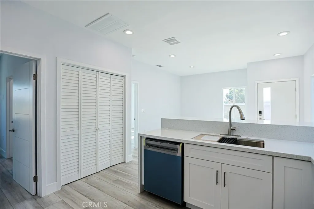 7586 El Prado, Buena Park, California 90620 home-pic-24