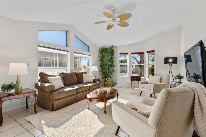04-73204 Cold Springs Way-19