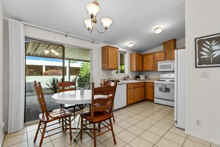 09-73204 Cold Springs Way-22