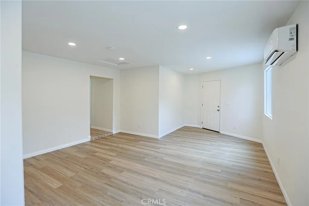 122 N Bewley Street, Santa Ana, California 92703 home-pic-38