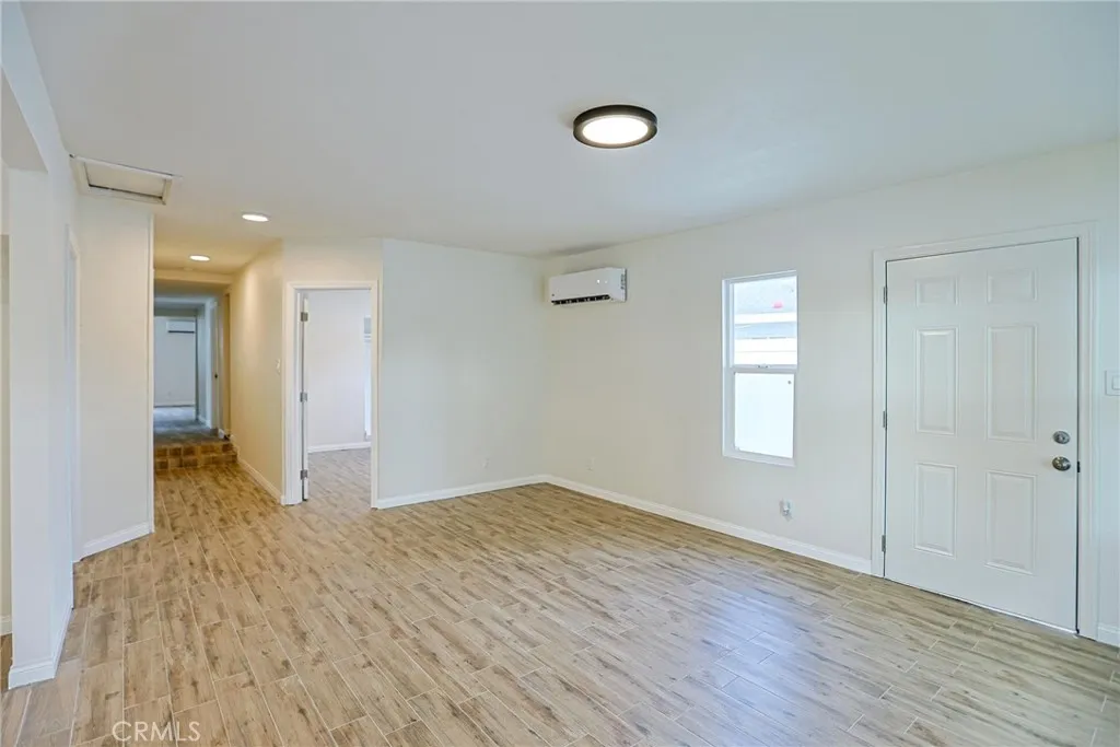 122 N Bewley Street, Santa Ana, California 92703 home-pic-13