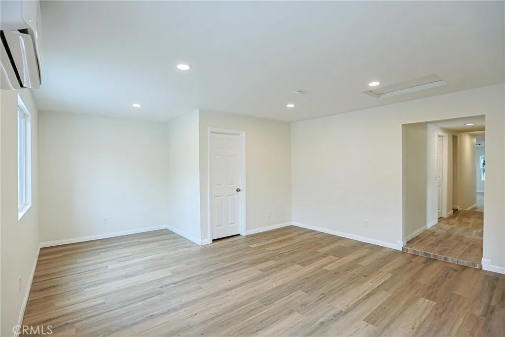 122 N Bewley Street, Santa Ana, California 92703 home-pic-42