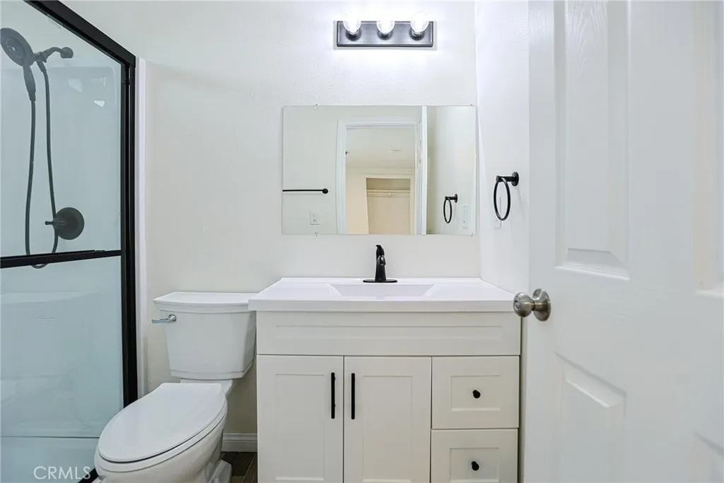 122 N Bewley Street, Santa Ana, California 92703 home-pic-34
