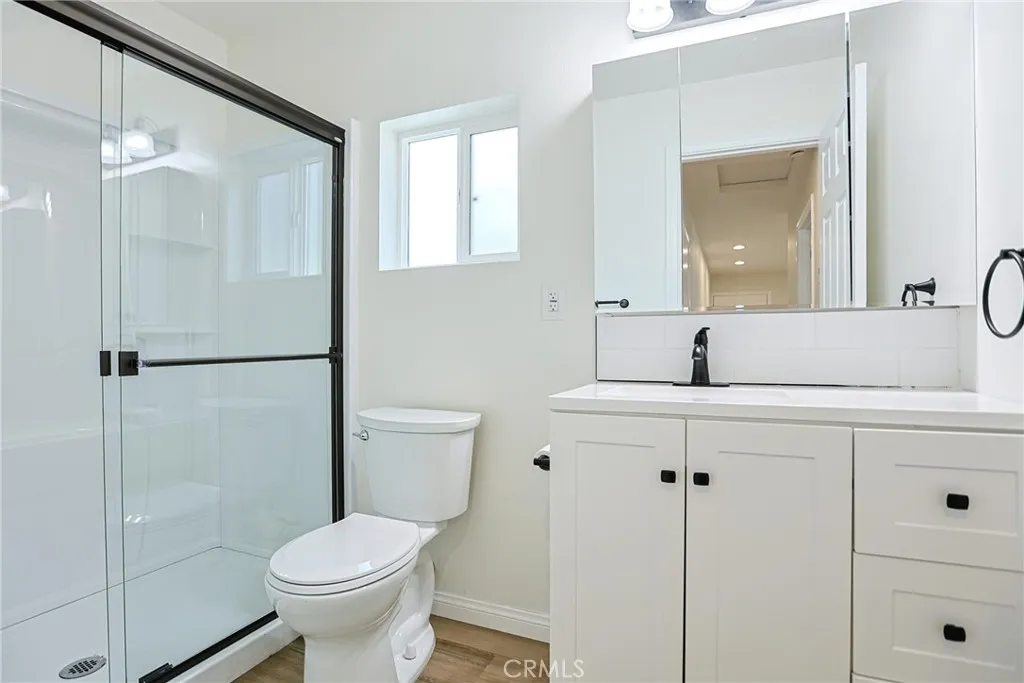 122 N Bewley Street, Santa Ana, California 92703 home-pic-57