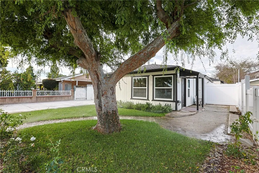 122 N Bewley Street, Santa Ana, California 92703 home-pic-3