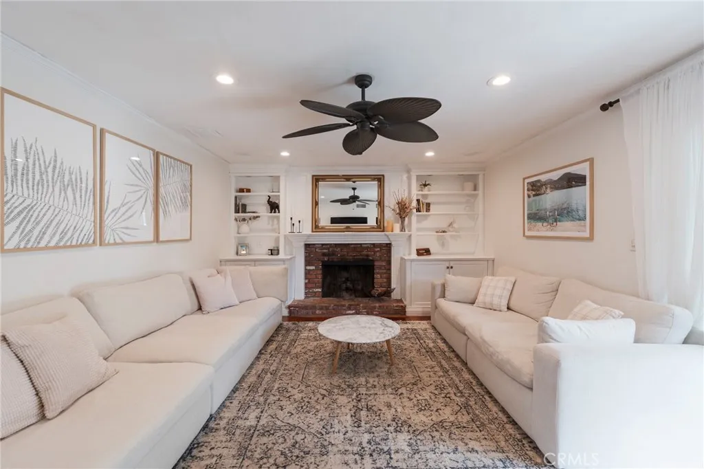 8262 Noble, Huntington Beach, California 92647 home-pic-6