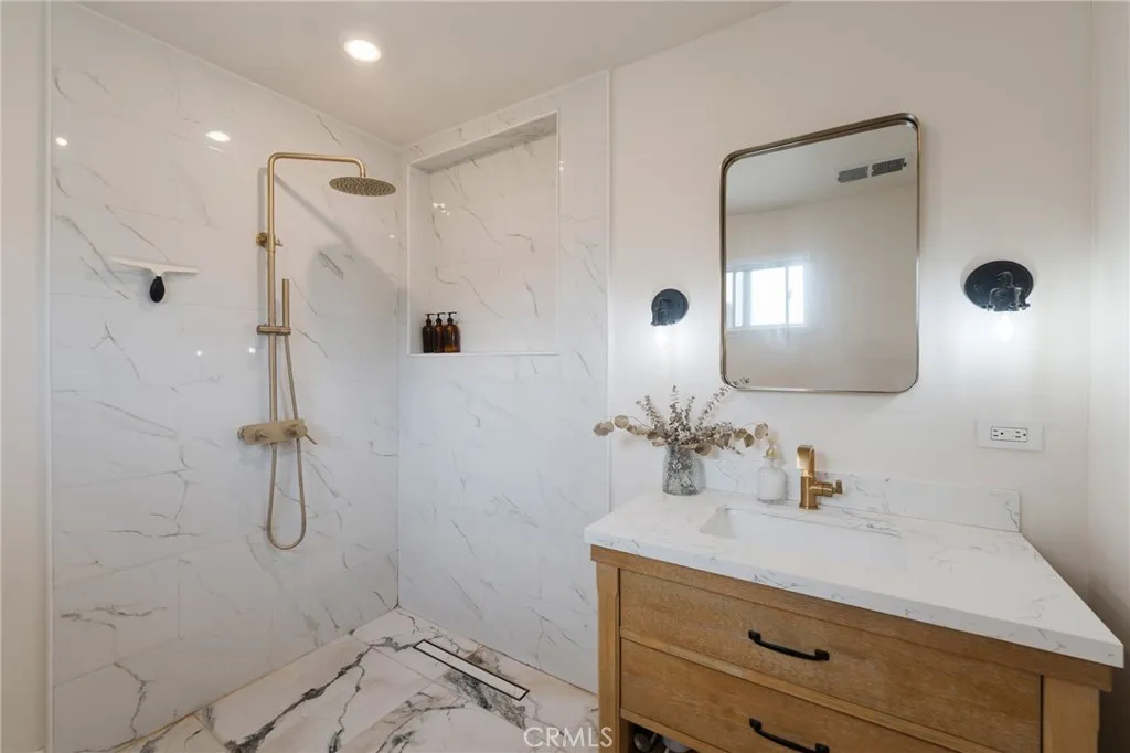 8262 Noble, Huntington Beach, California 92647 home-pic-18