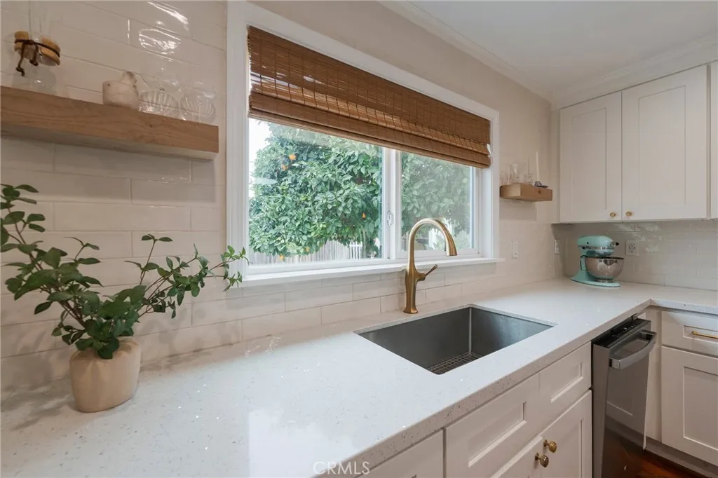 8262 Noble, Huntington Beach, California 92647 home-pic-12