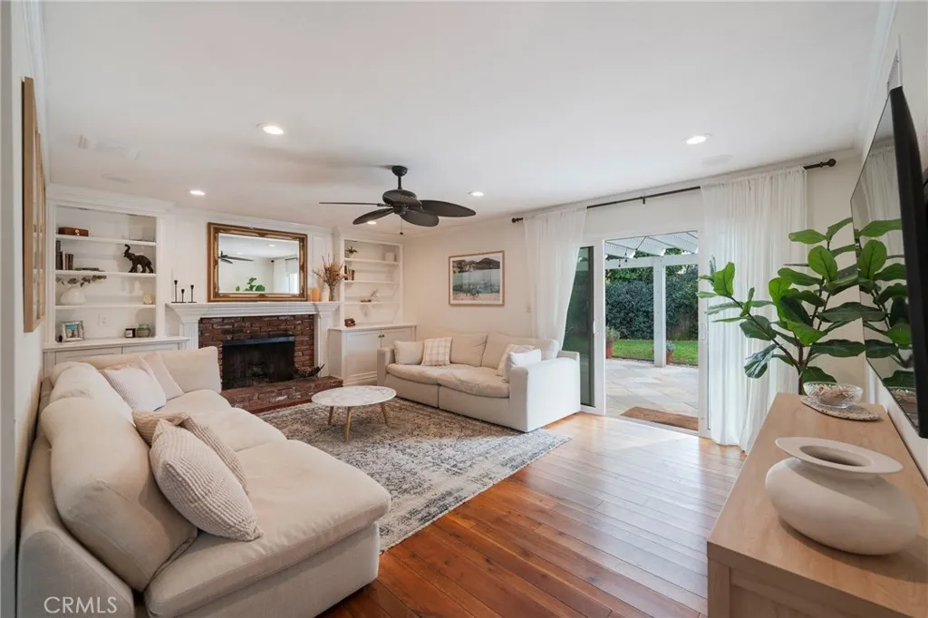 8262 Noble, Huntington Beach, California 92647 home-pic-4