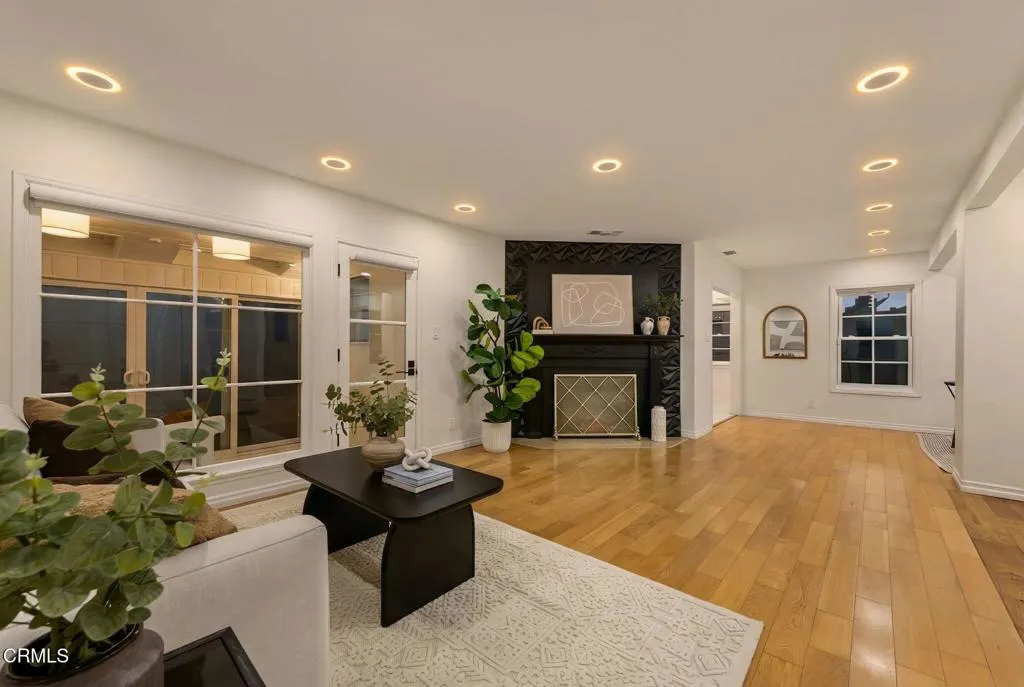5132 Crown Avenue, La Canada Flintridge, California 91011 home-pic-14