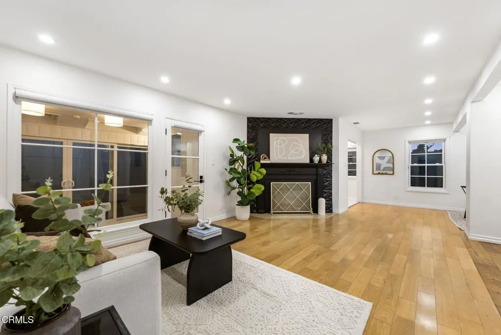 5132 Crown Avenue, La Canada Flintridge, California 91011 home-pic-11