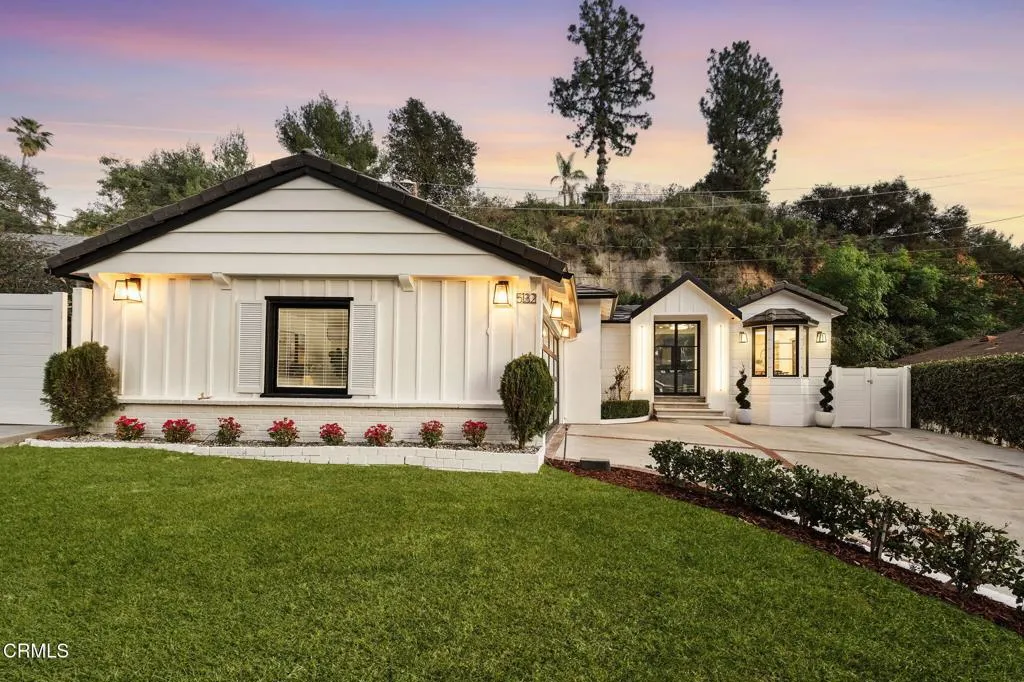 5132 Crown Avenue, La Canada Flintridge, California 91011 home-pic-2