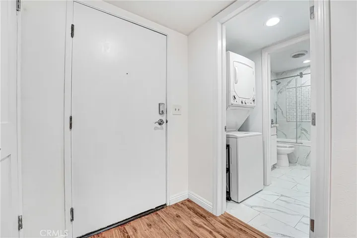 Entry/Laundry Room
