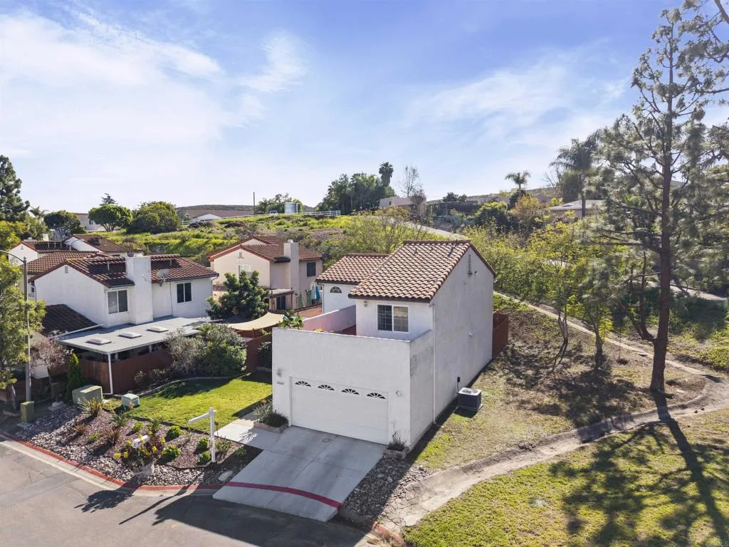 9869 Aldergrove Lane, Spring Valley, California 91977 home-pic-2
