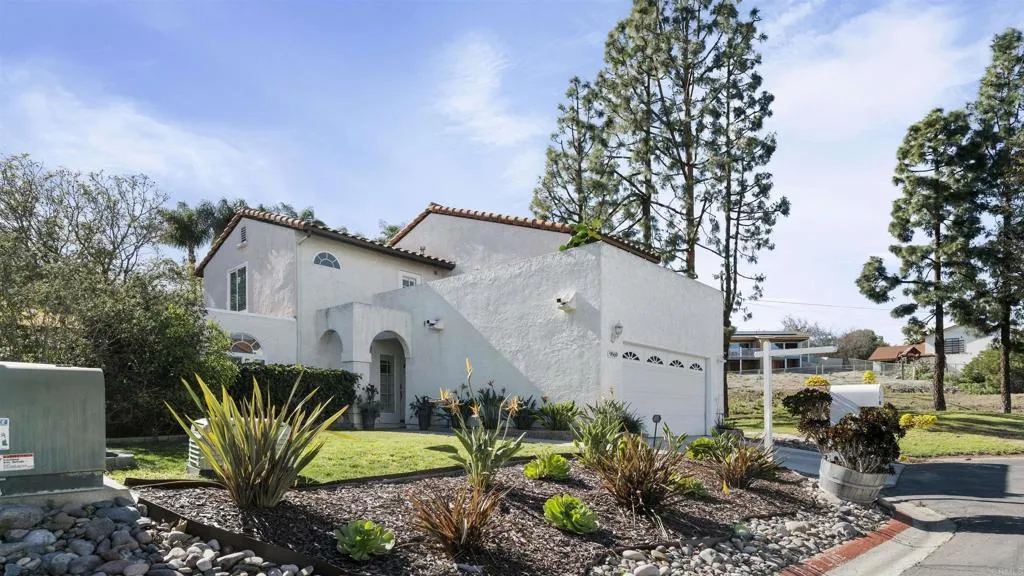 9869 Aldergrove Lane, Spring Valley, California 91977 home-pic-37