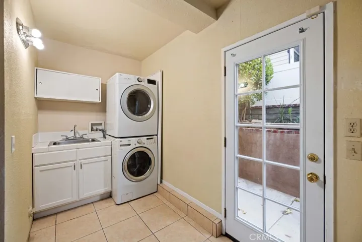 laundry room with sink