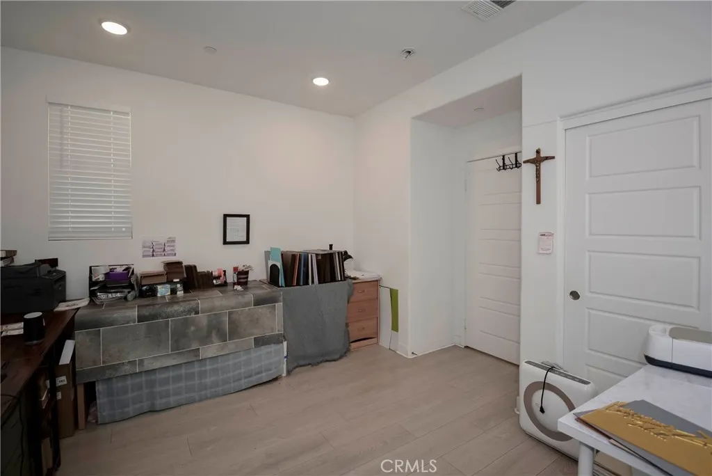 1532 Sky Vista Way, Beaumont, California 92223 home-pic-17