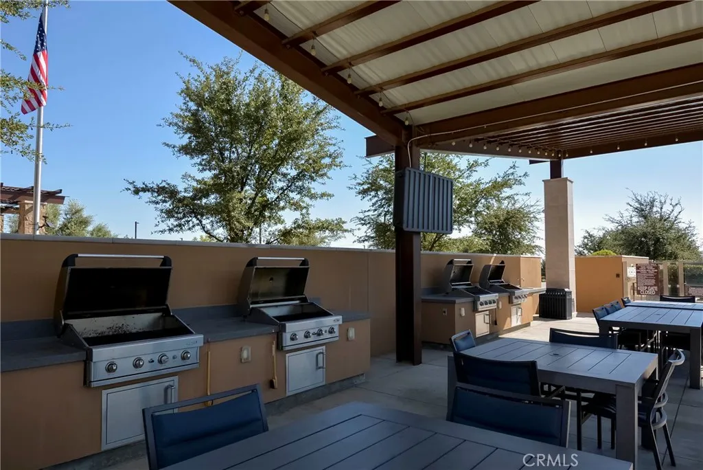 1532 Sky Vista Way, Beaumont, California 92223 home-pic-24