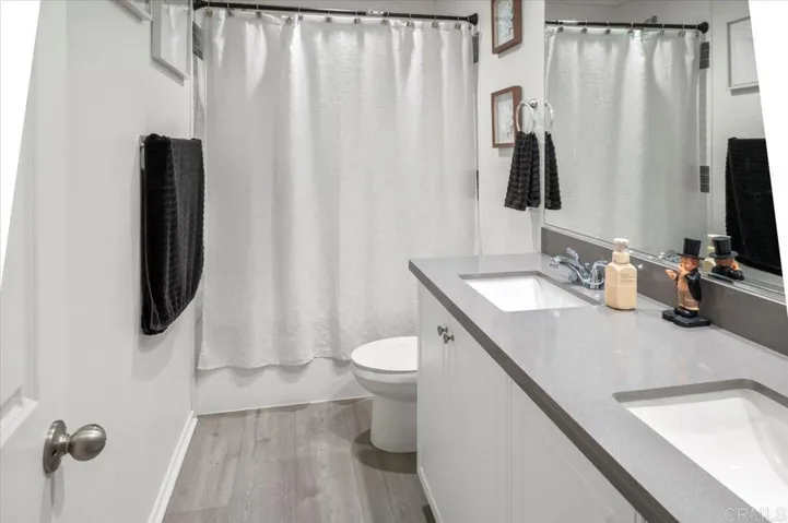 2nd floor bathroom