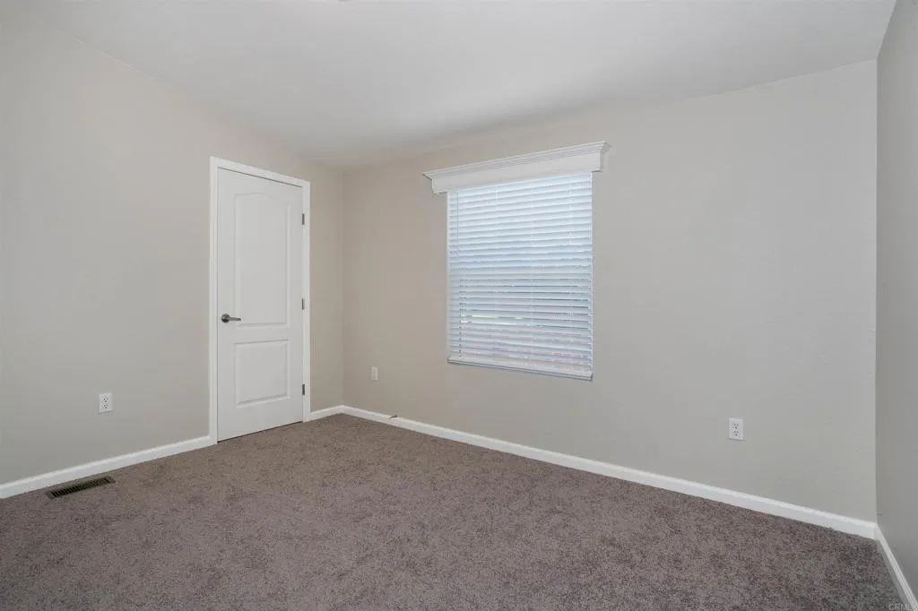 36752 Oleander Avenue, Lake Elsinore, California 92532 home-pic-11