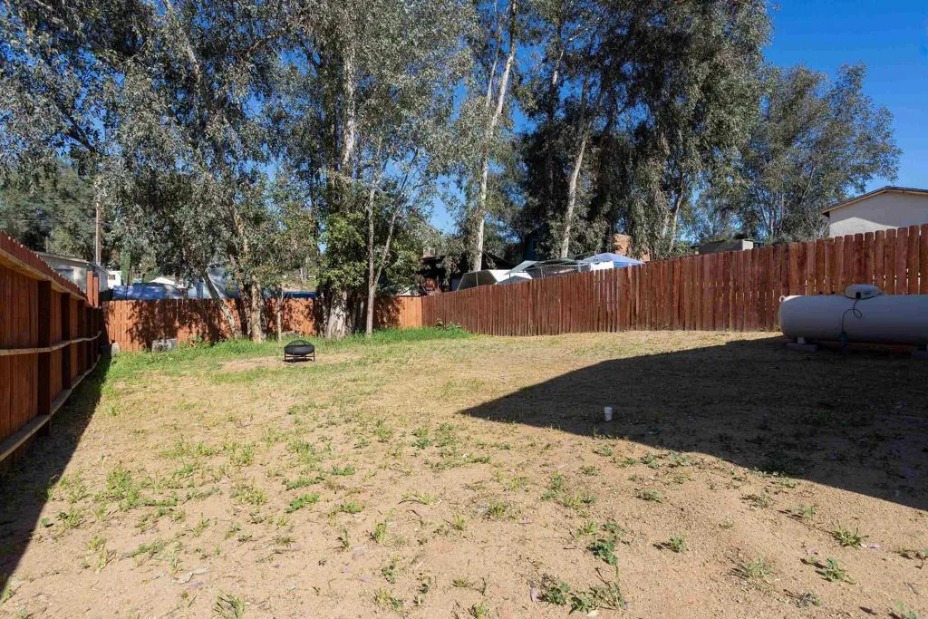 36752 Oleander Avenue, Lake Elsinore, California 92532 home-pic-19