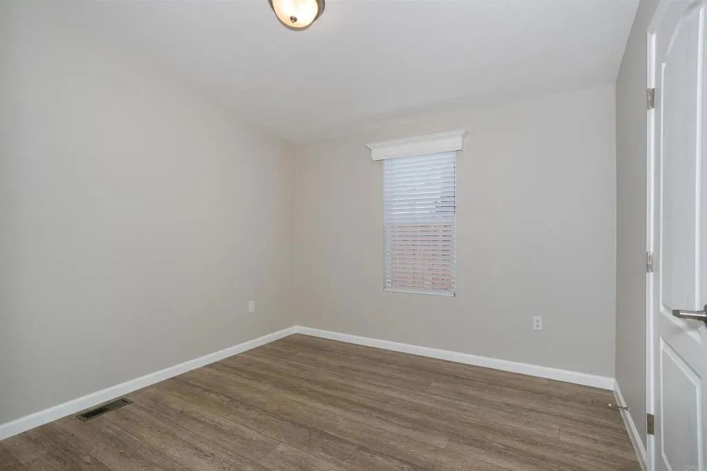 36752 Oleander Avenue, Lake Elsinore, California 92532 home-pic-12