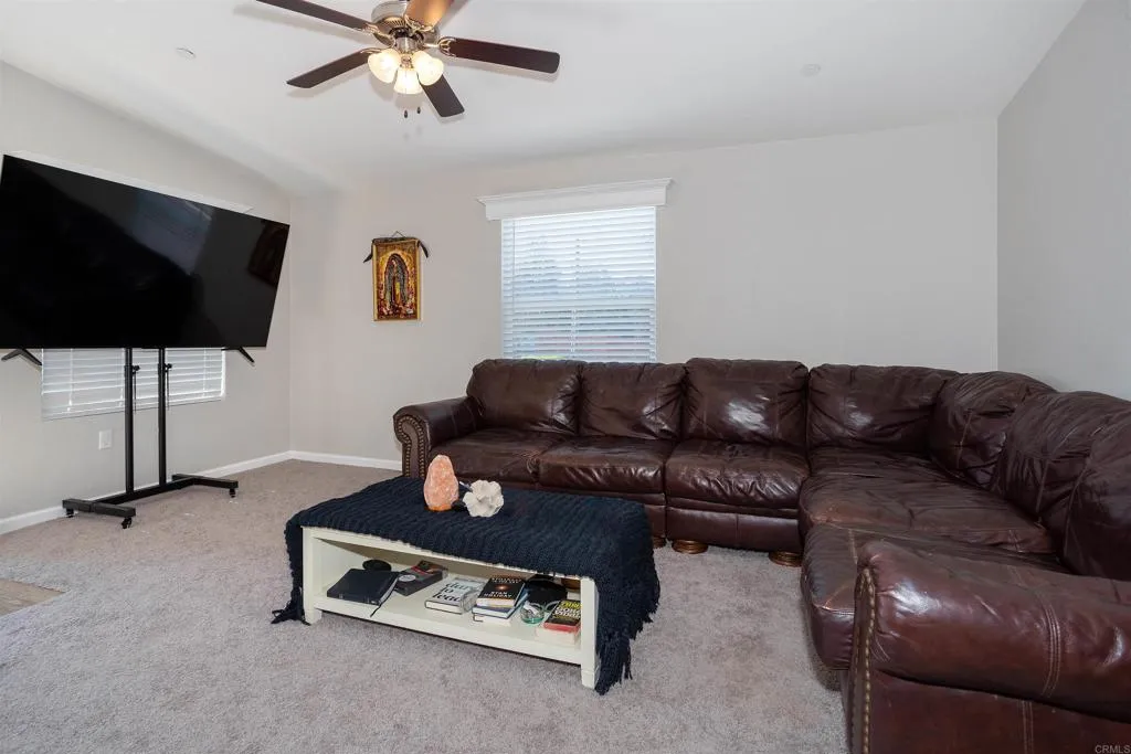 36752 Oleander Avenue, Lake Elsinore, California 92532 home-pic-9