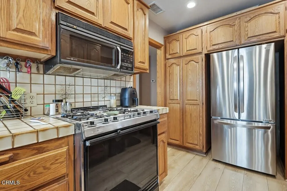 8414 Cravell Avenue, Pico Rivera, California 90660 home-pic-12