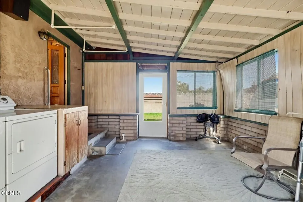 8414 Cravell Avenue, Pico Rivera, California 90660 home-pic-22